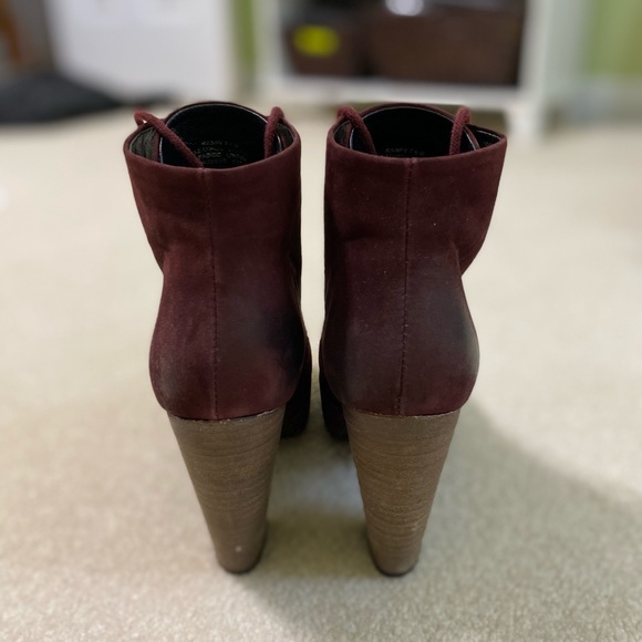 Steve Madden raspy burgundy tie booties 7.5 - Picture 3 of 5